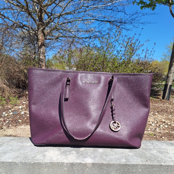 Michael Kors Handbags - Purple leather Michael Kors Tote